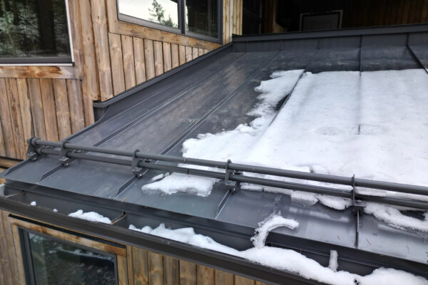 clamp-on-snow-retention-with-eave-and-corner-detail