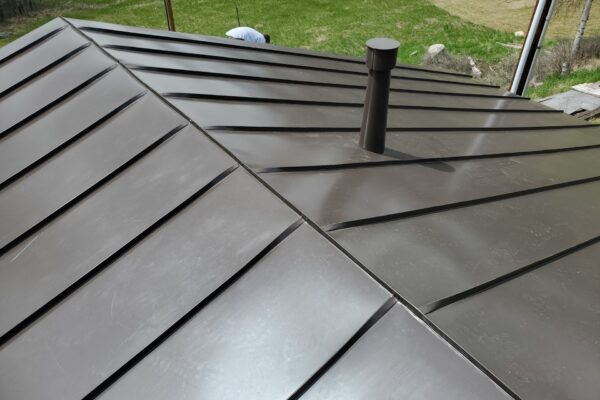 double locked ridge detail
