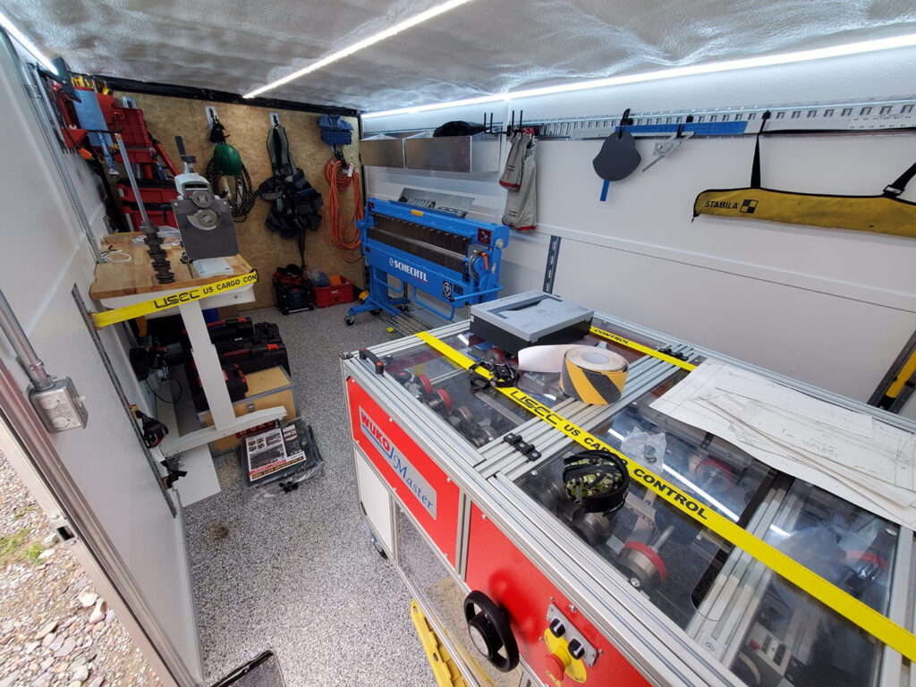 mobile-fab-center-1 mobile-fab-center